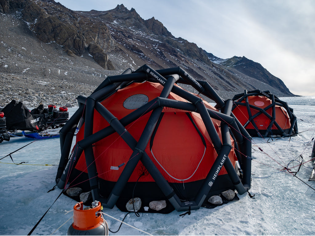 MAVERICKS; Black/Red