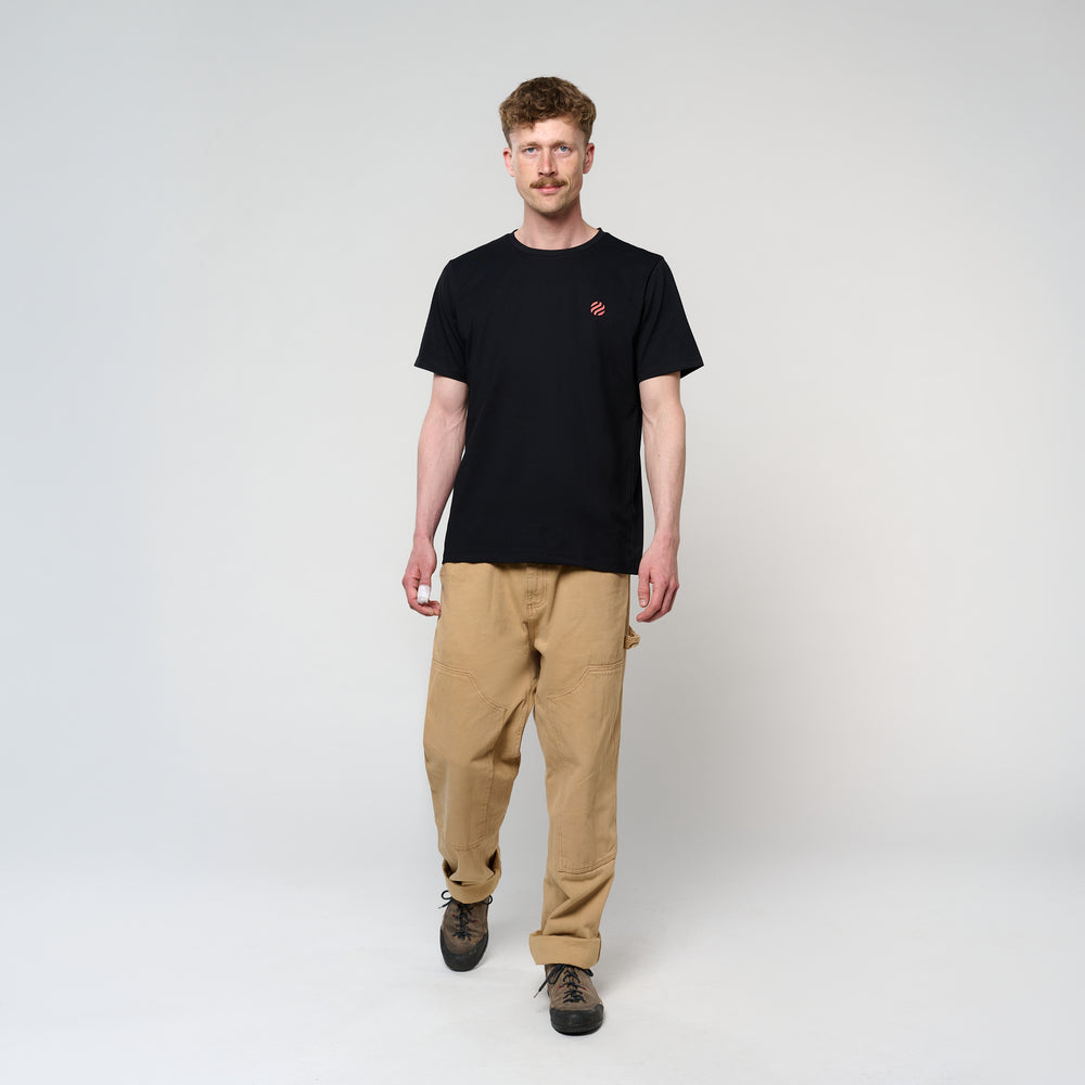 Louis ist 1,87m  [6.1ft] und trägt Größe L