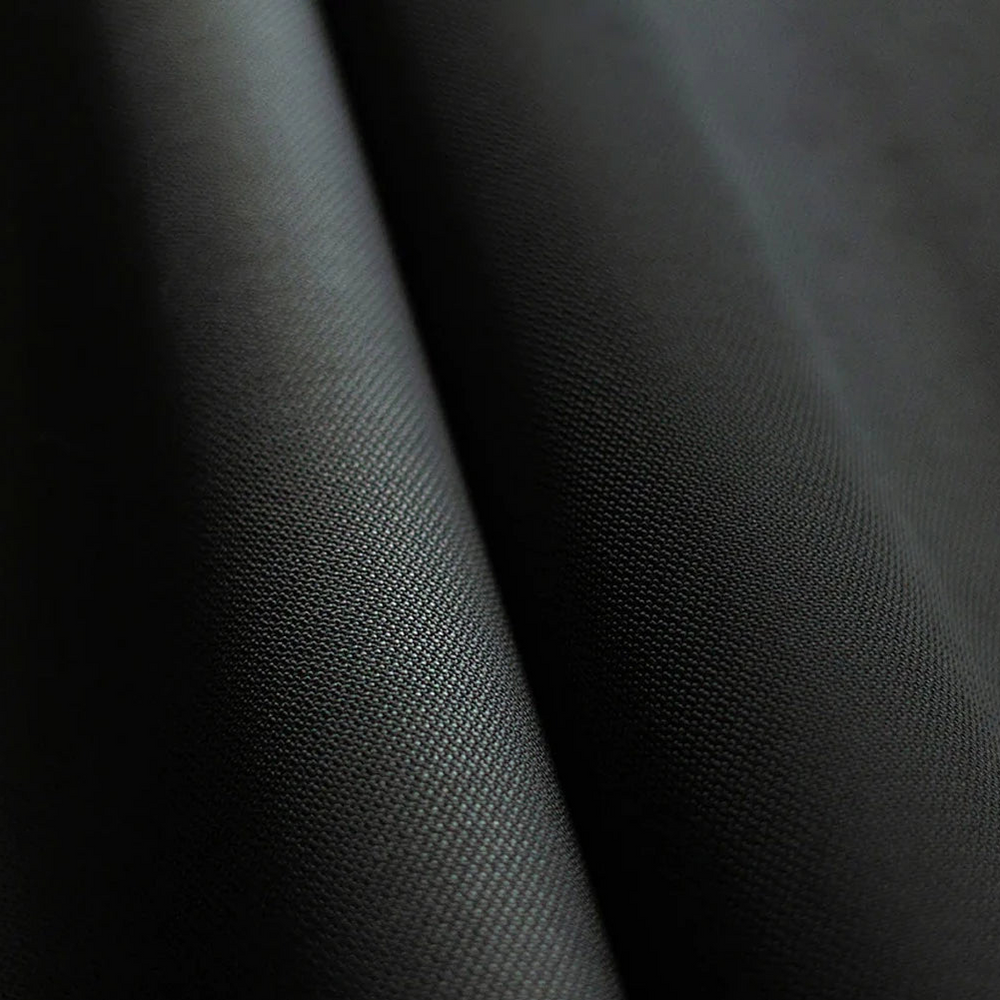 Spinnendüsengefärbte Stoffe/Der Rucksack verwendet unseren eigens entwickelten DYECOSHELL™ Stoff, der nur einen Bruchteil der Ressourcen von herkömmlichen Stoffen verbraucht und darüber hinaus extrem abriebfest ist. 
