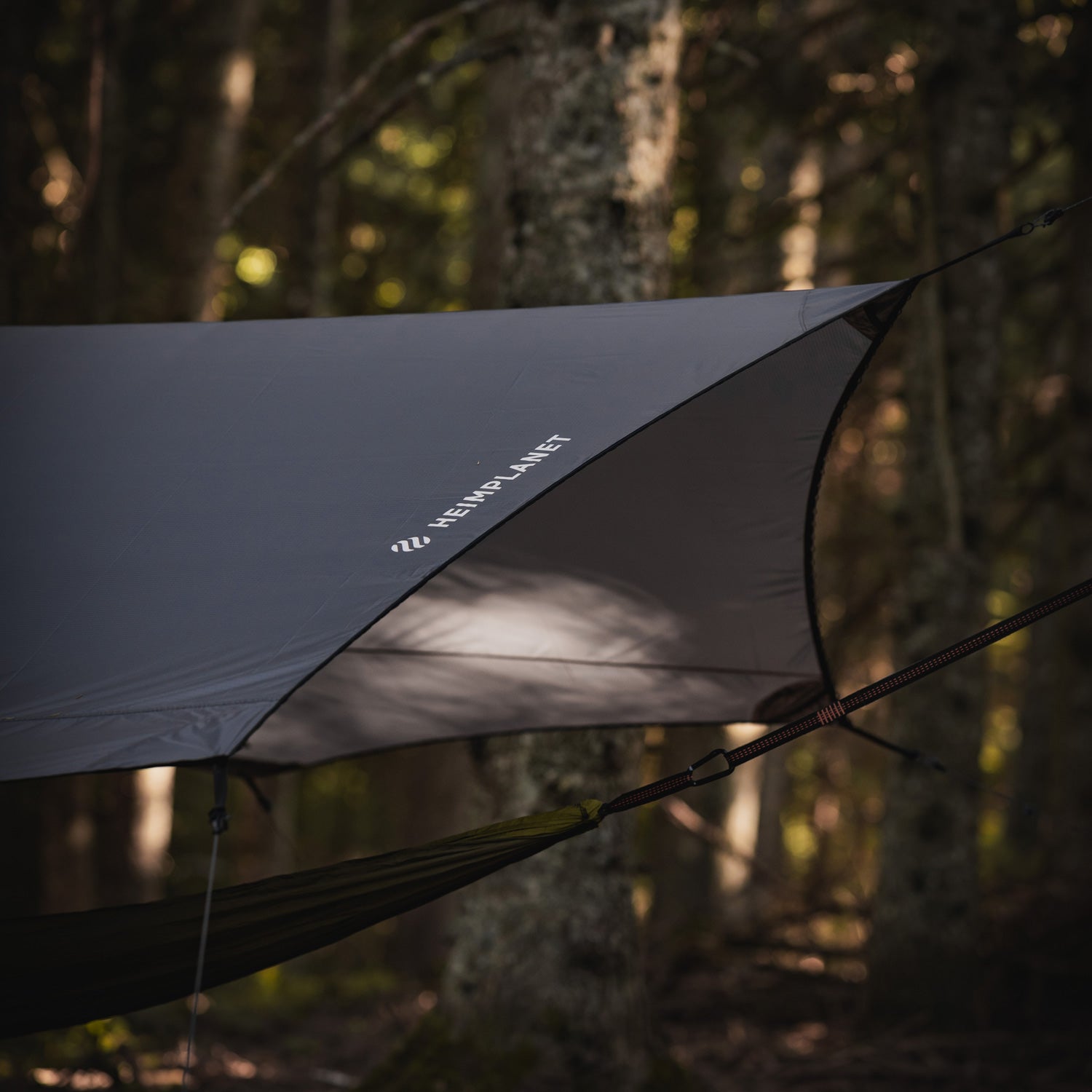 Heimplanet-Dawn-M-Tarp-Grau-06.jpg
