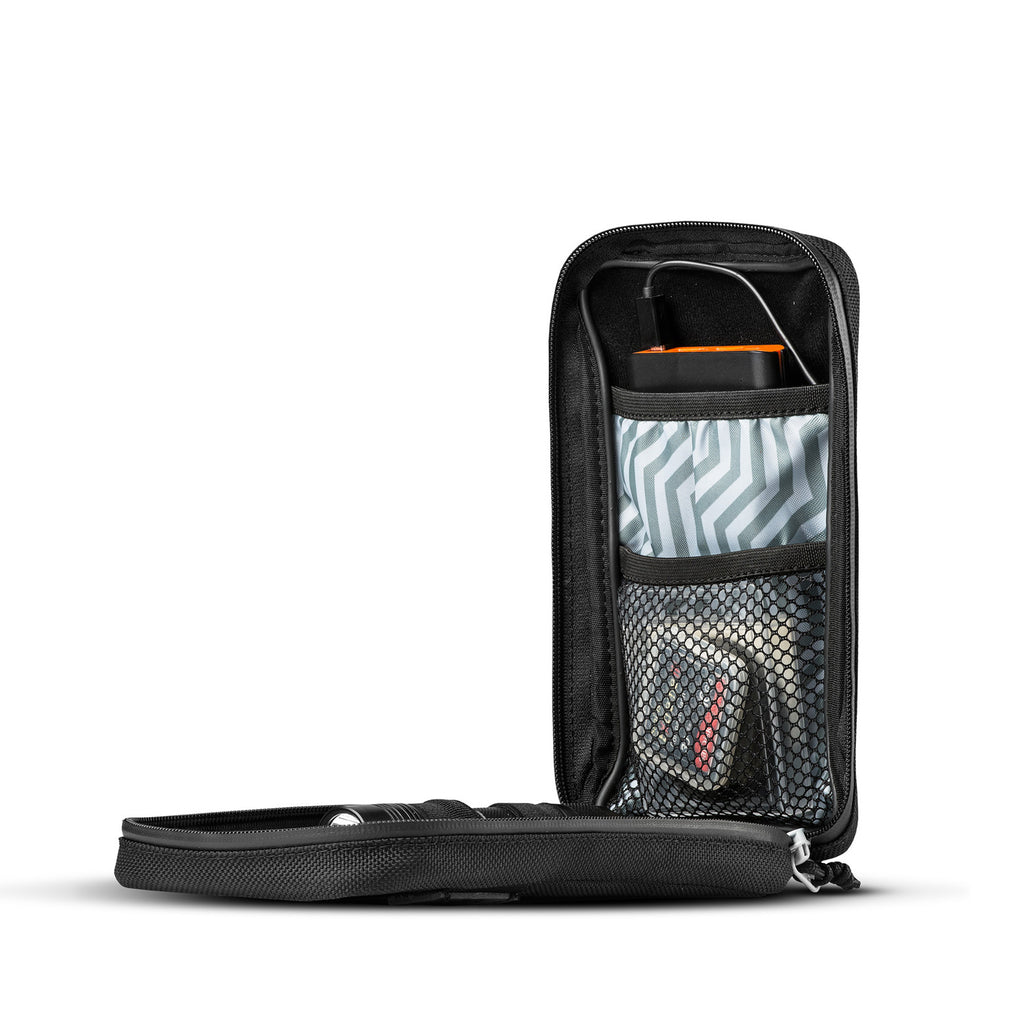 Monolith Pouch M, black