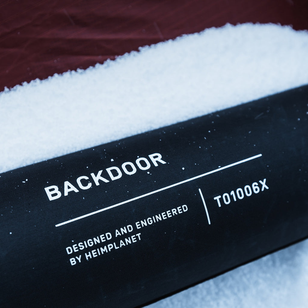 Zweilagiger Luftrahmen/TPU-Schlauch ummantelt von reißfestem 140 HPE Dacron - extrem stabil, unter Extrembedingungen getestet. Zusätzlich verstärkt wo Bodenkontakt besteht.
