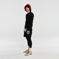 /Bao ist 1,79m (5'9'') und trägt Größe M