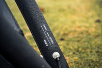 Zweilagiger Luftrahmen/TPU-Schlauch ummantelt von reißfestem 140 HPE Dacron - extrem stabil, unter Extrembedingungen getestet. Zusätzlich verstärkt wo Bodenkontakt besteht.
