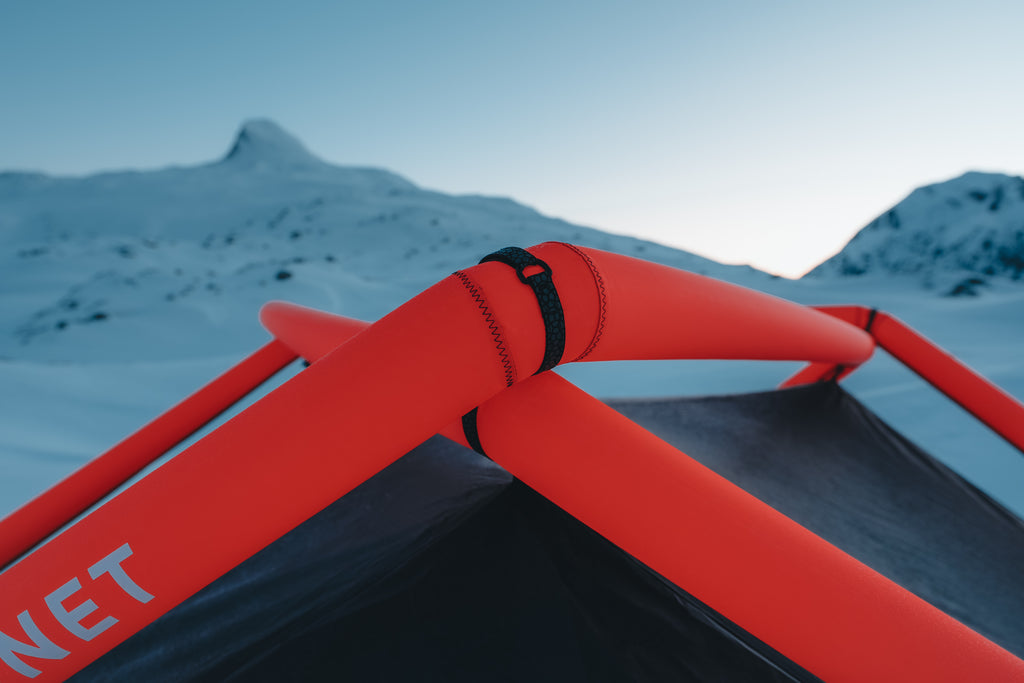 Das Zelt als Einheit/Keine lästigen Einzelteile - besonders bei Wind oder Dunkelheit vorteilhaft.